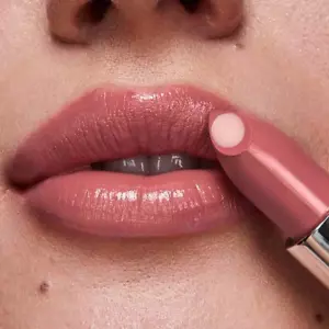avon Hydramatic Shine Hyaluronic Lipstick in MARSALA rrp £10 - Picture 1 of 2