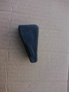 VOLKSWAGEN GOLF MK2 1983-1991 FRONT SEAT RAIL END CAP LEFT SIDE 191881347 - Picture 1 of 8