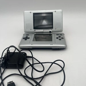 Nintendo DS Original NTR-001 Console - Titanium Silver-Parts Only- Broken Hinge - Picture 1 of 9