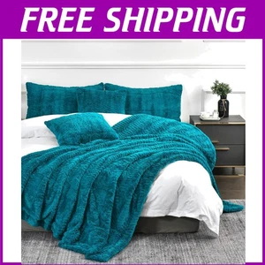 Luxury Teal Faux Fur Twin XL Blanket - Cozy, Breathable, and Multi-Functional - Picture 1 of 11
