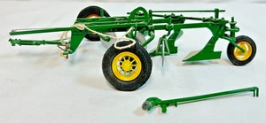 SPECCAST 1/16 DIE CAST JOHN DEERE 1948 MODEL 3 BOTTOM PLOW ON STEEL AS IS - Picture 1 of 12