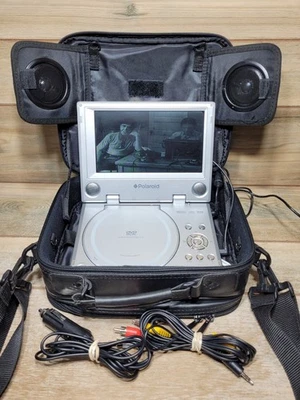 Reproductor de DVD portátil de 7 pulgadas Polaroid PDM-0711 de colección con bolsa de transporte + altavoces Foto 1 de 4