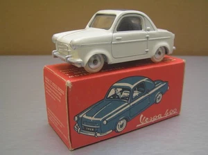 Quiralu Vespa 400 white and gray made in France 1/43 scale Mint in Box - Picture 1 of 10