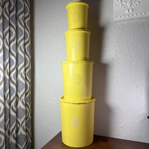 Vintage Tupperware Set Of 4 Servalier Canisters Yellow with Lids Nesting Read - Picture 1 of 24