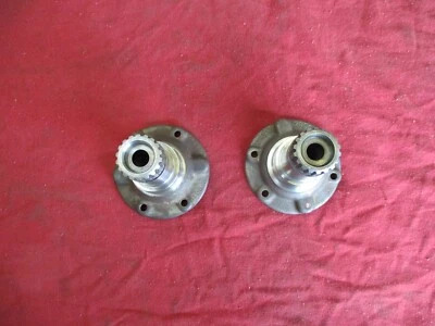 Par de talones de eje originales alemanes Porsche 914-4 914-332-209-01 BUEN USADO Foto 1 de 4