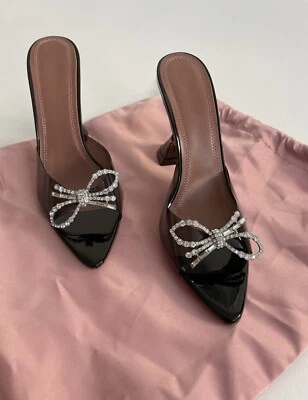 Tacones con lazo de cristal punta abierta PVC negro estilo Muaddi dupe 39 8 Foto 1 de 4