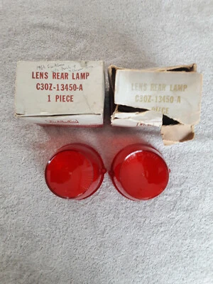 Par de lentes de luz trasera Ford Fairlane 1963 como nuevas parte # CZ0Z-13450-A Foto 1 de 4