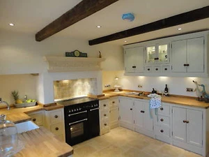 HANDMADE FREESTANDING SOLID TIMBER BESPOKE KITCHENS- SOFTWOOD OR HARDWOOD - Picture 1 of 3