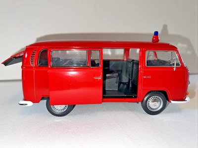 WELLY 1/24 Scale 1972 VW VOLKSWAGEN COMBI Type 2 Bus Red ~ NEW No Box - Image 1 of 4