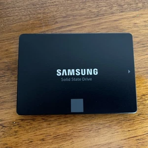Samsung 860 EVO 250GB 2.5" SATA III Internal SSD - Afbeelding 1 van 2