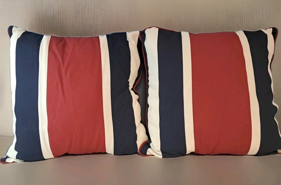 Lote De 2 Almohadas Solarium Exterior 4 De Julio Rojo Blanco Y Azul Rayas Cuadradas Foto 1 de 4