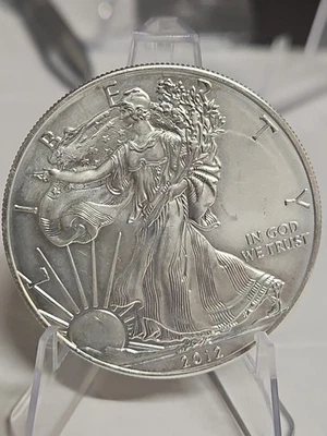 American Eagle 2012 de plata de 1 oz Foto 1 de 2