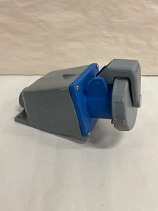 Hubbell 460R9W 60A 250V 3Ø 4W Presa Pin e Manicotto con 1 1/4 in Scatola Condotto - Foto 1 di 6