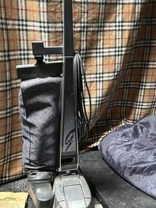 kirby g4 vacuum cleaner - Picture 1 of 3