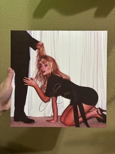 SIGNED Sabrina Carpenter Man's Best Friend Supervinyl Exclusive vinyl record - Picture 1 of 3
