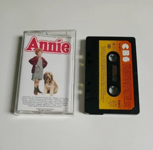 ANNIE ORIGINAL MOTION PICTURE SOUNDTRACK CASSETTE TAPE 1982 PAPER LABEL CBS UK - Picture 1 of 1