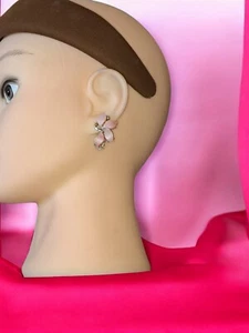 VINTAGE EARRINGS Clip On 1960/70s Silver Tone Pink Lucite Half Flower Stud. - Picture 1 of 10
