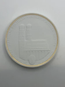 64mm Porcelain Meissen Stadte-Thaler Medallion Saxony - Picture 1 of 2