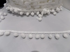 1 MT PASSAMANERIA BORDO GALLONE PON PON POM POM GRANDE BIANCO - Picture 1 of 1