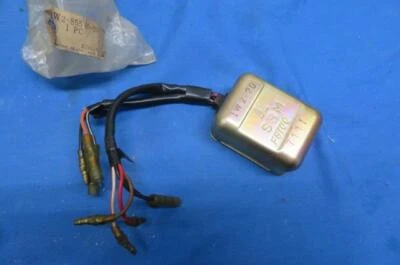 NOS MONTAJE UNIDAD CDI YAMAHA # 1W2-85540-20-00.  IT175 1977-78 Foto 1 de 4