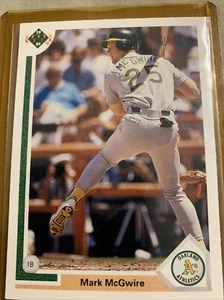 1991 Upper Deck Base Card #174 Mark McGwire Oaklands Athletics A's MLB - Picture 1 of 2