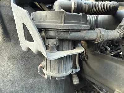 Audi Q7 Quattro 4.2L V8 AWD Secondary Air Pump 06A959253E 2008 OEM - Image 1 of 4