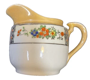 Crema Lusterware Trico pintada a mano hecha en Japón flores vintage primavera - Imagen 1 de 8