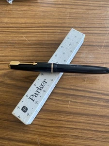 Parker Füllfederhalter Junior 14kt Gold 10 schwarz/GT - in Parker Box (? Original ) - Bild 1 von 8