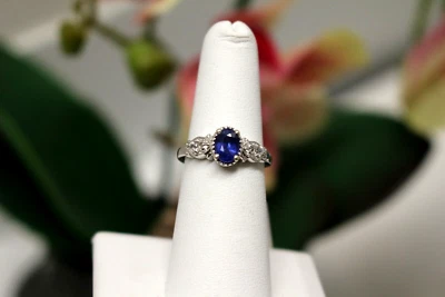 Anillo Zafiro Azul, Circón Camboyano Platino/Plata Esterlina Talla 6 Foto 1 de 4