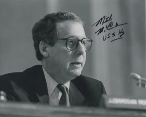 MITCH MCCONNELL SIGNED AUTOGRAPH YOUNG 8X10 PHOTO REPUBLICAN SENATE LEADER #2 - Picture 1 of 1