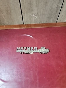Chevrolet/Hefner Chevrolet Fort Wayne de colección, Ind. Emblema de maletero /1224 - Imagen 1 de 8