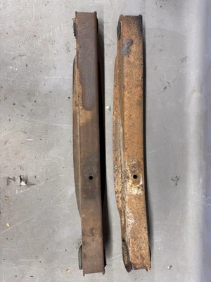 Diferencial de braço de controle inferior suspensão traseira Chevy Impala Belair 1965-1970 - Imagem 1 de 4