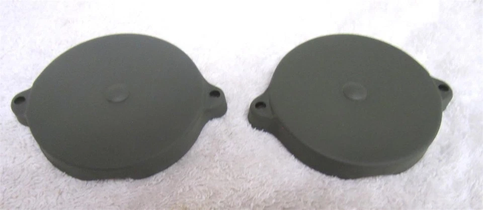 WW SEGUNDA GUERRA MUNDIAL WILLYS-FORD JEEP GPW CÁRTER DE COMBUSTIBLE POZO TAPAS DE DRENAJE (2) ESTILO RECAMBIO Foto 1 de 1