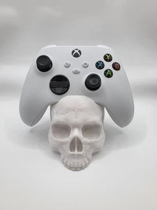 Skull Controller Stand for Xbox – Gamer Desk Display Holder - Picture 1 of 6