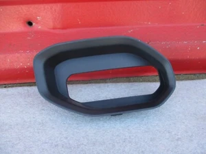 Cubierta de gancho de remolque izquierda Dodge Ram 2020-2024 68274599Aa - Imagen 1 de 5