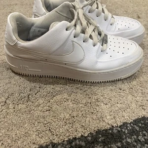 SIZE 9 Nike Air Force 1 Sage Low Triple White Women's AR5339 100 - Picture 1 of 12