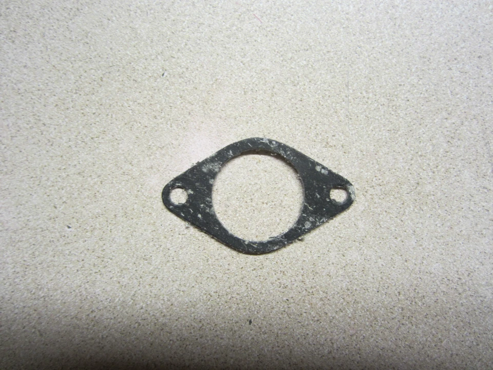 Junta de admisión Briggs & Stratton 270070 Foto 1 de 1