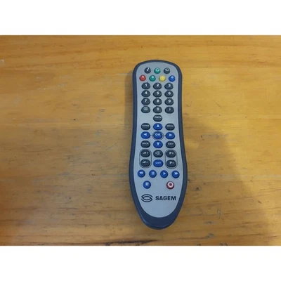 Mando a distancia Sagem gris plateado inalámbrico compacto para receptor PVR6280T Freeview Foto 1 de 4