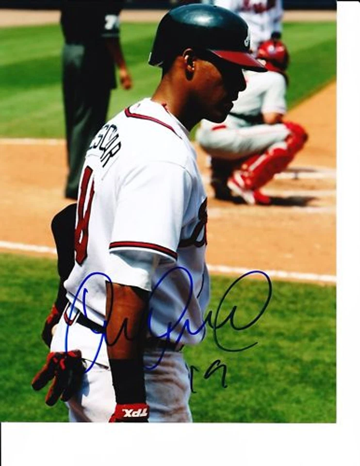 ATLANTA BRAVES YUNEL ESCOBAR FIRMADO PRIMER PLANO 8X10 Foto 1 de 1