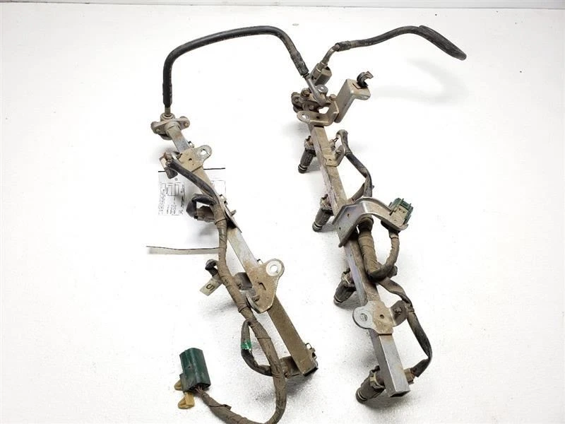 03-04 06-10 Inyector de piezas de inyección de combustible Infiniti M45 con riel OEM 17521-EH000 Foto 1 de 4