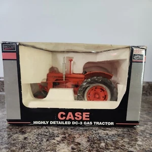 Case DC-3 Spec Cast Toy Tractor 1/16 NIB - Picture 1 of 18