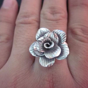 Fine Silver Rings HILLTRIBE Ethno Anello Argento Gardenia jasminoides Rose 56063 - Picture 1 of 7