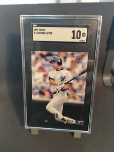 Fleer Tiffany 1996 #184 Derek Jeter SGC 10 gemme ottime condizioni variante GOLD FOIL folle! - Foto 1 di 11