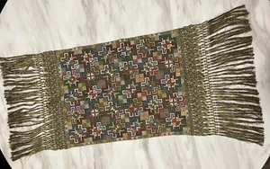 Alfombra vintage - corredor de mesa, pieza de arte bordada europea artesanal - 17” x 14 - Imagen 1 de 11