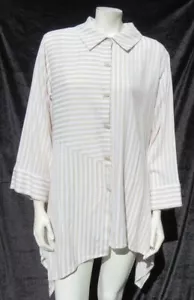 Top tunica camicia SOFT ENVIRONMENT taglie forti 1X bianco beige asimmetrico standout - Foto 1 di 6