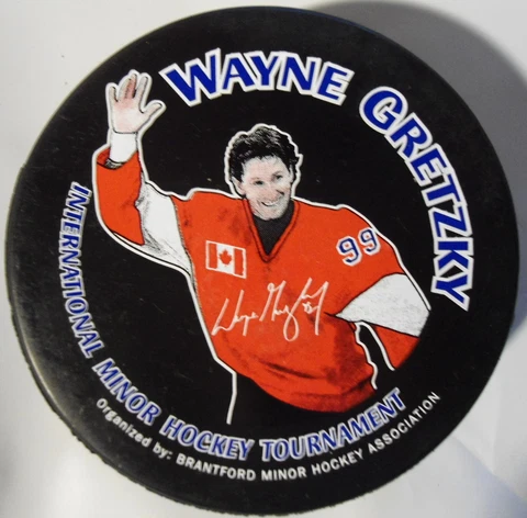 WAYNE  GRETZKY  COLLECTOR'S  PUCK  MINOR   HOCKEY  TOURNAMENT Cover