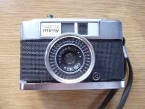 YASHICA Mimy- 35mm Compact Film Camera - selling as untested spares repairs - Picture 1 of 4