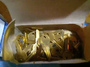 Lot Of 19 NOS ESP AC2 Key Blanks for Mailboxes(?) Brass Locksmith - Picture 1 of 1