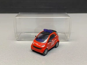 Smart for two Sachtleben Feuerwehr FW 112 PKW Coupe Kleinwagen rot Busch H0 1:87 - Picture 1 of 12