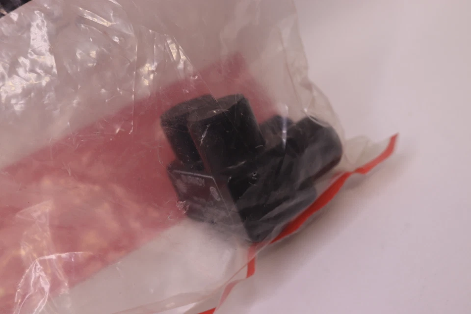 Burndy Insulated Multitap Connector 2.13" L 1PL2502 - Image 1 of 1